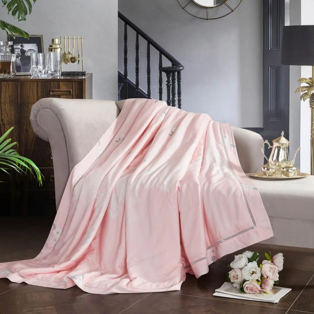 

2019 Pink Bohemian Flowers Quilting Quilt Soft Stitching Modal Artificial Silk Polyester Filler Queen King Summer Comforter