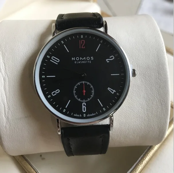 Nomos Quartz 2025