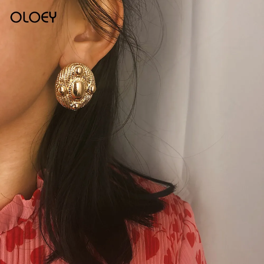 

OLOEY Women's Earrings Retro Punk Short Geometric Earrings Simple Fashion Female Oval Irregular Alloy Earrings Jewelry Gifts