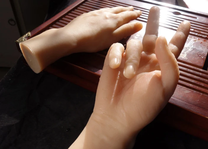 

Best Sexy Lifelike Hand Mannequin Realistic Hand Manican Customized Direct Sell