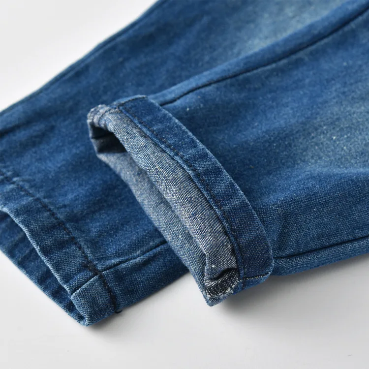 6993934281_189211899