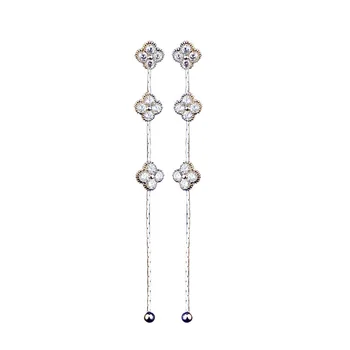 

Stylish and beautiful four-leaf clover flower with zircon long copper earring