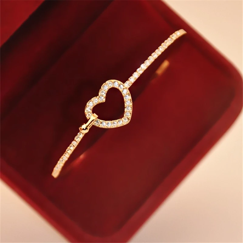 

2019 Hot Fashion Gold Color Trendy Romantic Heart Crystal Open Charm Cuff Bracelets Bangle For Women Jewelry Summer Style Beach