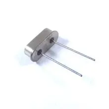 21,47727 МГц HC-49 s пассивный кристаллы в 21,4772 МГц до 21,477 МГц 20 частей на миллион(PPM