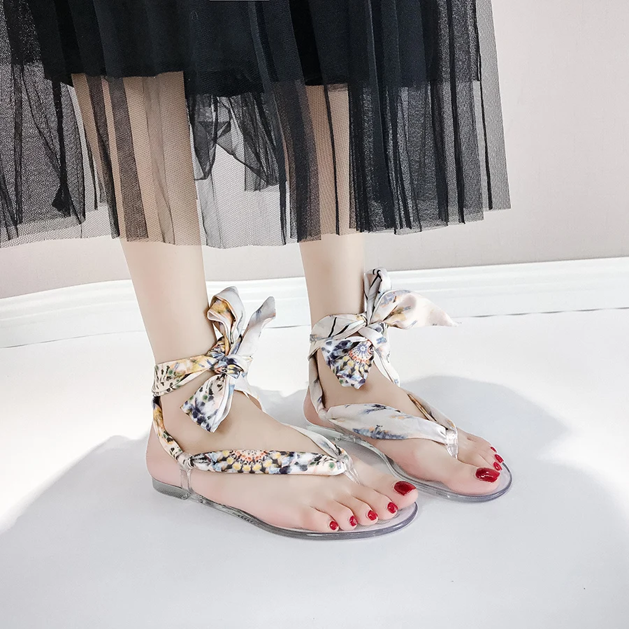 

Luxury Brand Crystal Women Shoes Riband Transparent Sandals Summer Beach Clear Heel Designer Indoor Flip-Flops Female Sandals
