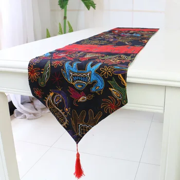 

Hot Sale European Table Runner Cloth Fashion Luxury Upscale Neoclassical Table Runner Wedding Decoration