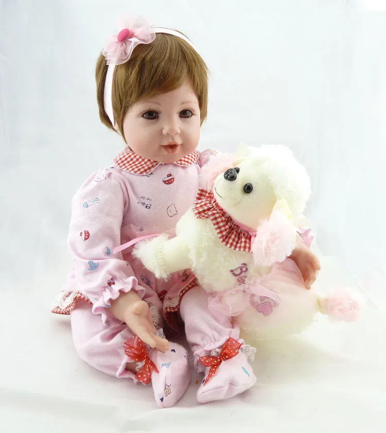 devushki-pokazivayut-igrushki