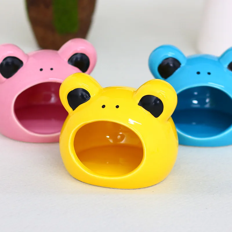 Guinea Pig Totoro Bed For Hamster Ceramic sleeping nest Hamster In A House Toys small pet cute Cute cartoon shape Hamster House