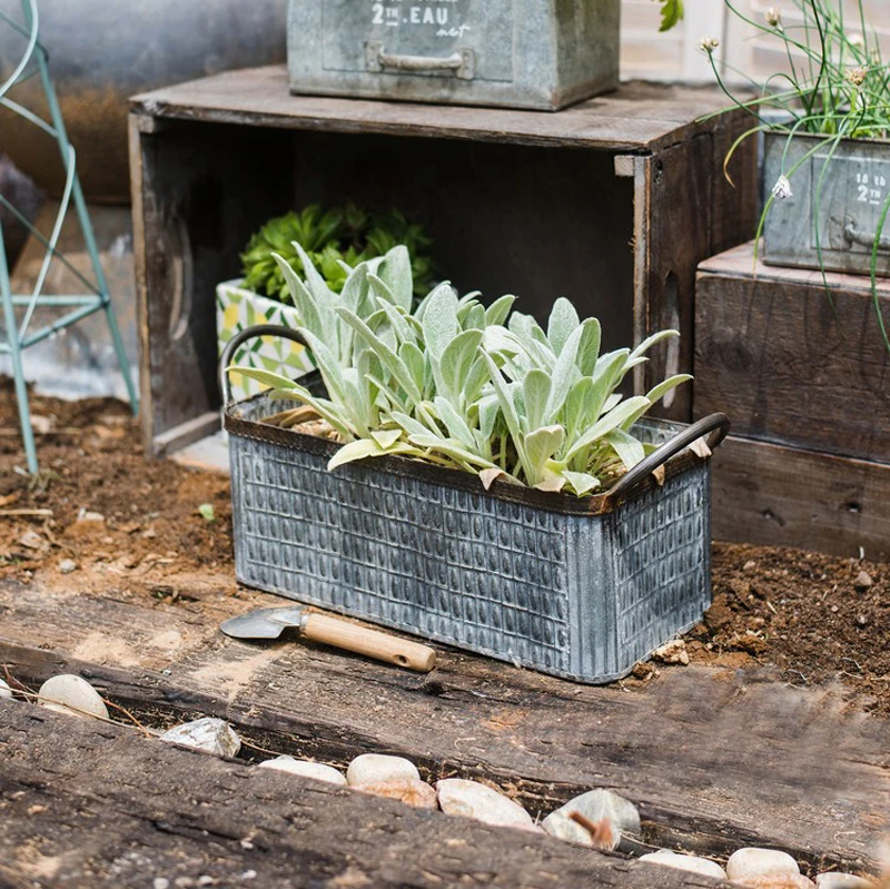 

Vintage Metal Storage Basket with Handles Iron Scandinavian Desk Storage Plant Flower Tub Food Basket for Home Organizer Decor