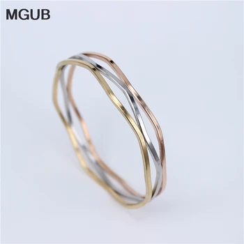 

MGUB 3-color 316L stainless steel popular bracelet female smooth simple and comfortable to wear Wholesale price LH351