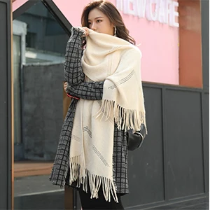 Best Gift Winter Warm Red/Yellow Color Wool Knitting Scarf For Ladies Scarfs Wraps Fashion Pashmina Tassel Female Scarves Wraps - Цвет: Beige