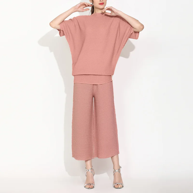 Mode vouw SOLID korte mouw o-hals T-shirt + leisure negen punten-bell bodem broek Wilg plooi pak IN VOORRAAD Mode vouw SOLID korte mouw o-hals T-shirt + leisure negen punten-bell bodem broek Wilg plooi pak IN VOORRAAD