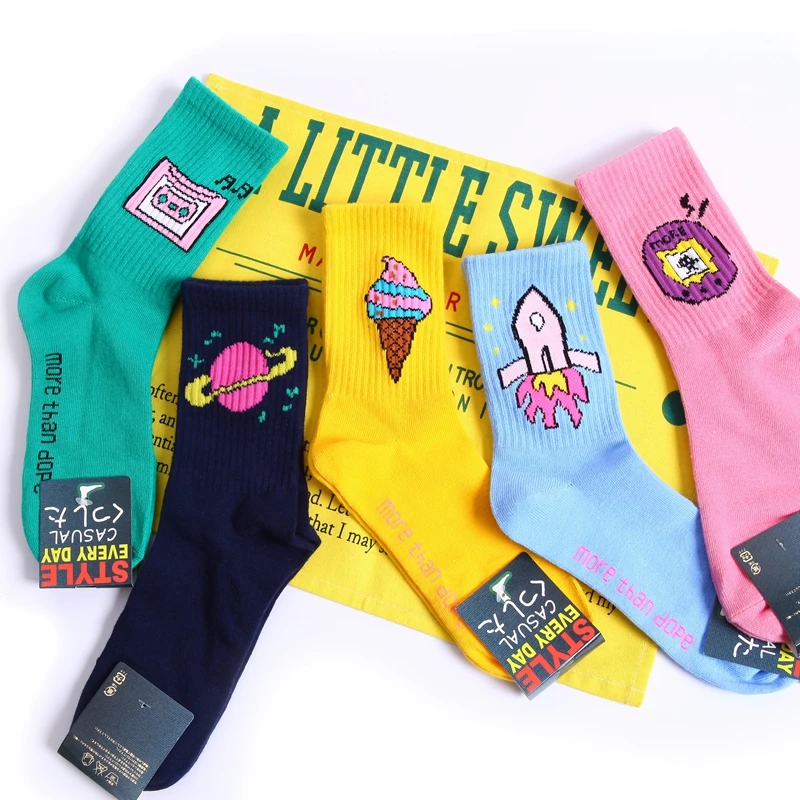 

2018 Cartoon Girls Short Socks Cute Cotton Korea Socks Women Ulzzang Harajuk Socks Soft Funny Art Socks Japanese Color Patterned