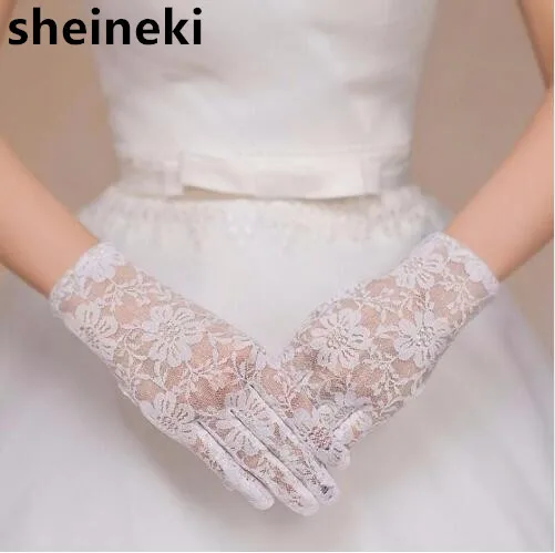 

2018 New Fashion Ivory Black Short Favordear Wedding Gloves for Bride Sheer Gloves Finger Short Gloves Formal Evening Gloves