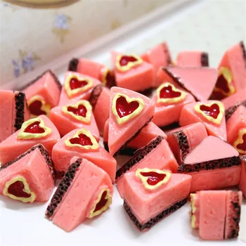 

Wholesale 100PCs 20MM Pink Lovely Heart Pink Strawberry Cake Resin Cabochons Cute Kawaii Food Flatback Resin Cameo DIY Accessory