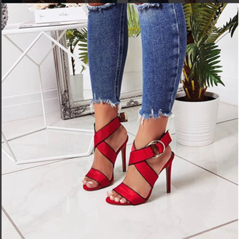 

2019 early spring new European and American models belt buckle color matching high heels women's shoes nightclub Korean version.