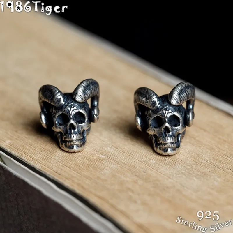

Punk 925 sterling silver sheep skeleton head stud earring man old pure Unique Thai silver devil skull demon earring jewelry gift