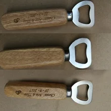 50 шт. персонализированные древесины открывалка для бутылок пива/изготовленные на заказ с гравировкой и монограммой/свадьбы жениха подарок