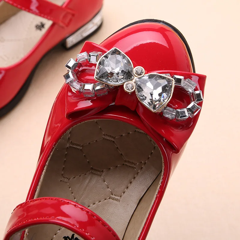 2018New kids Girls Leather Shoes Bowknot Rhinestones Girls Princess Shoes With Heels Dance Party Children Shoes 4t 5t 6t 7t 14t 2018New kids Girls Leather Shoes Bowknot Rhinestones Girls Princess Shoes With Heels Dance Party Children Shoes 4t 5t 6t 7t 14t