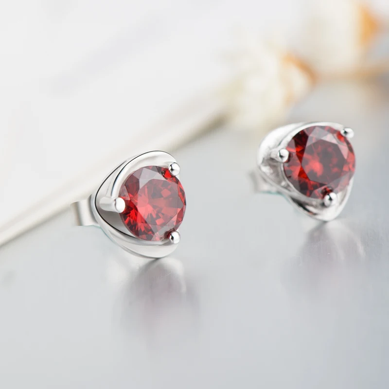 Оптовая продажа серьги циркониевые с бриллиантами гвоздики в форме сердца