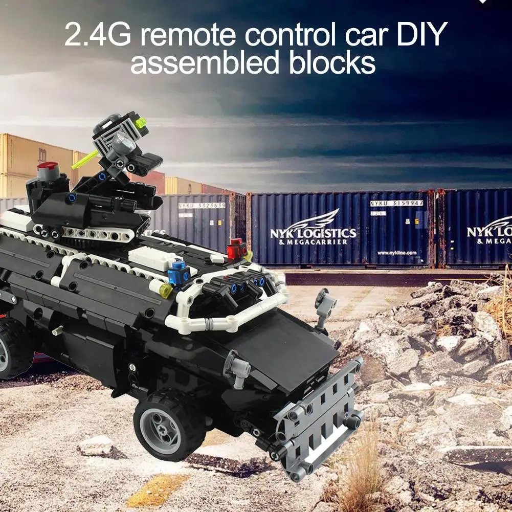 

2.4G Four-way Remote Control Car 1:12 Special Police Explosion-proof Car DIY Assembled Building Block Remote Control Car