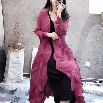 

Hot Sale 2019 Spring Summer V-Collar Long Sleeve Trench Women Fashion Black Loose Pleated Fold Big Size Long Windbreaker