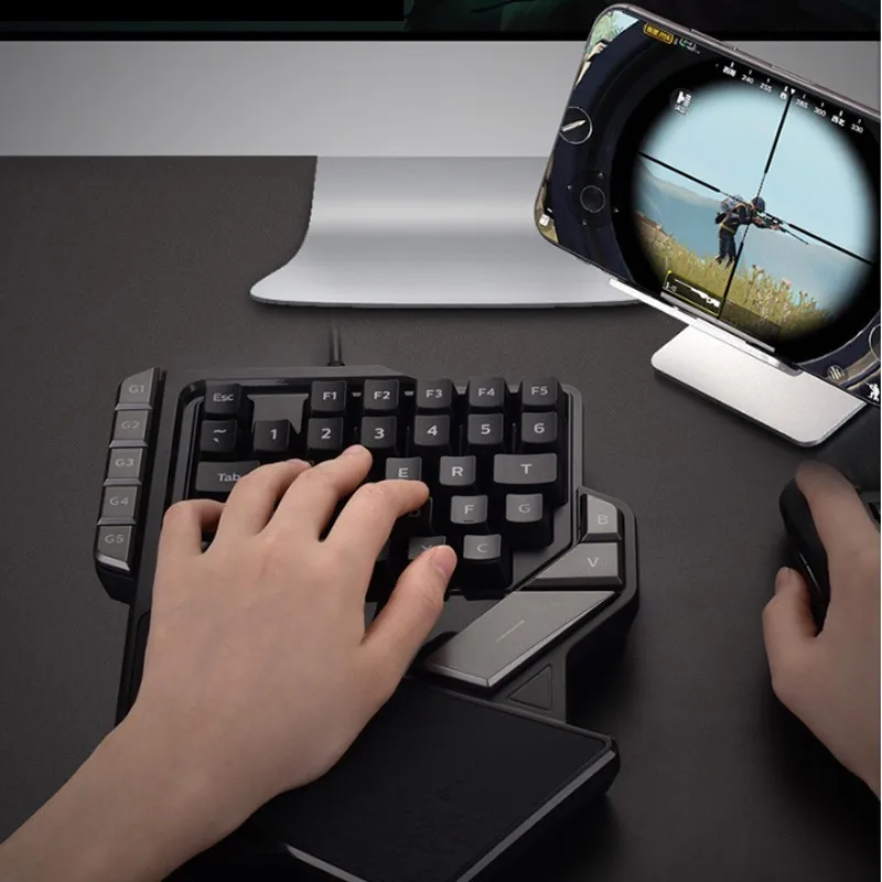 

Mechanical feel one-handed keyboard game dedicated keyboard left hand small keyboard to play games more interesting