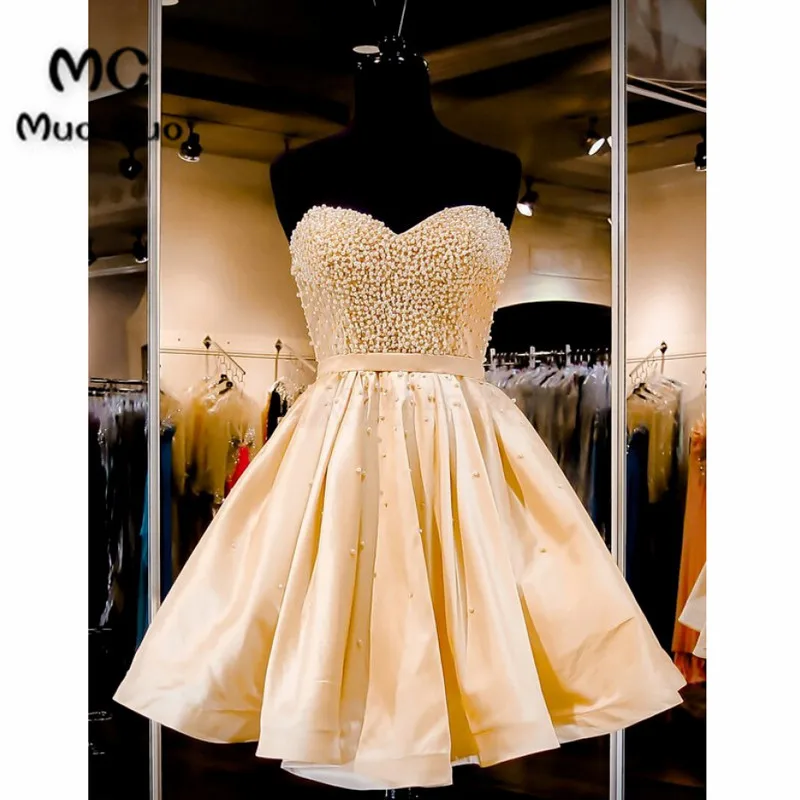 

Elegant 2018 Gold Homecoming Dresses Short Sweetheart Satin A-Line Beaded Homecoming Cocktail Graduation Party Dresses