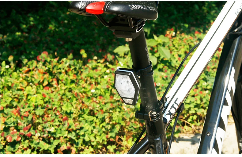 Discount Deemount Bike Tail Light Bike Seat Post Visual Warning Lamp Rear Back Safety Lantern Seat Post Mount Battery Type 12