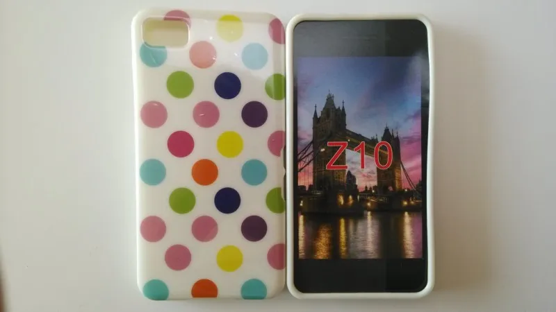 Blackberry Z10 Polka Dots Case (3)