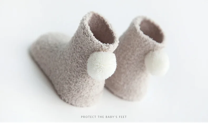 newborn socks (2)