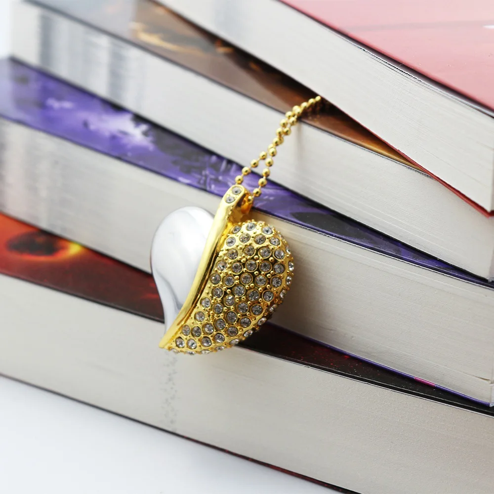 3937465143_1046639178