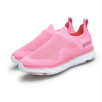 

2018 Outdoor Women and men Aqua Water Shoes Summer Wading Shoes Antiskid Walking Beach Upstream Shoes Men Sport Training Sneake