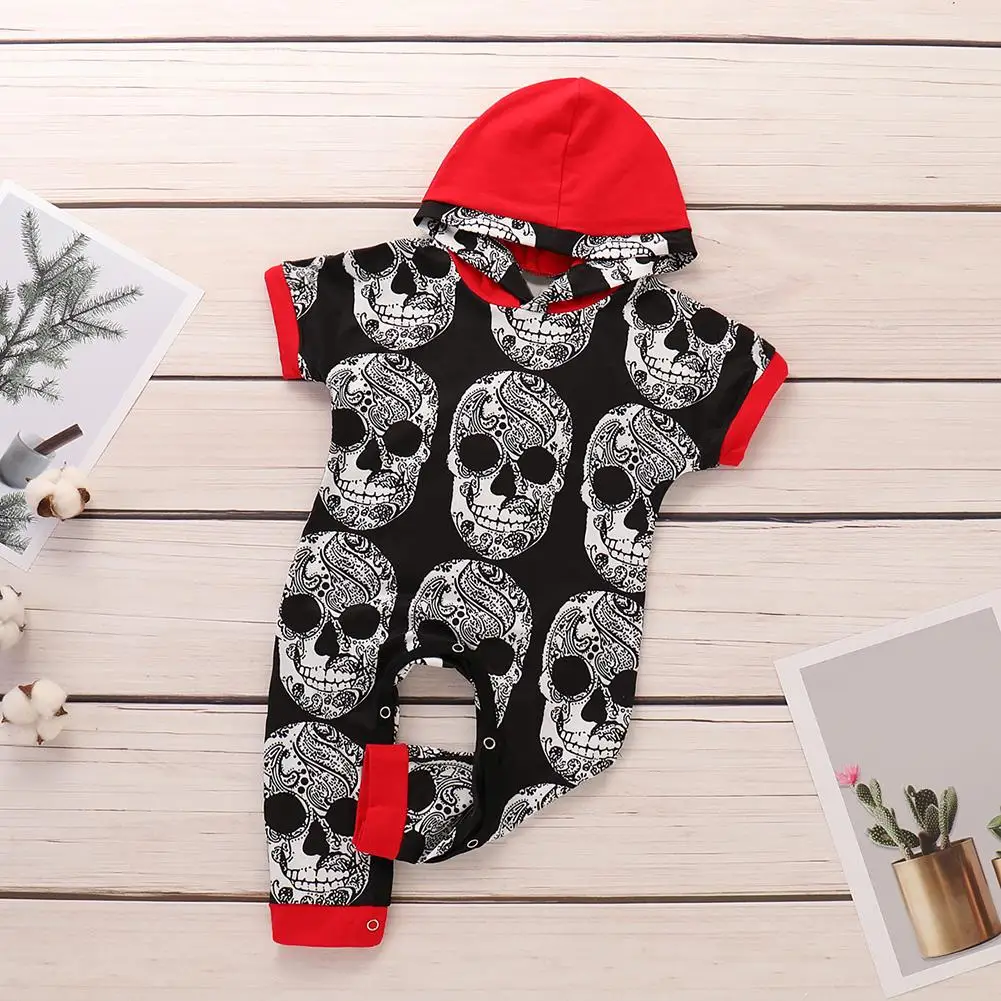 

Fashion Skull Printed Short Sleeve Button Crotch Baby Hoodie Halloween Romper