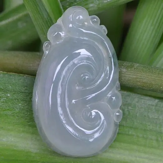 

Natural "Grade A" green Emerald Jade Pendant ~ Ganoderma wishful ruyi 10.19