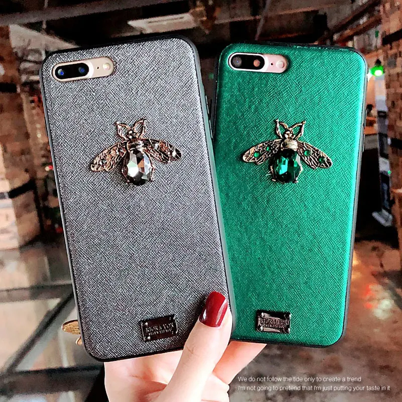 

Luxury Brand Diamond Bee Metal Label Glitter Case for Samsung Galaxy S8 S9 for For iPhone 6 6S 7 8 Plus X XR XS Cute Hard Cover