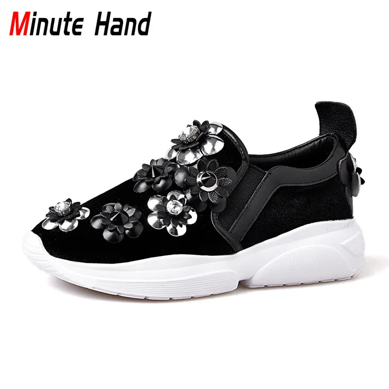

Minute Hand 2018 New Fashion Genuine Leather And Flannel Platform Flats Slip on Loafers Casual Women Flower Shoes With Crystal