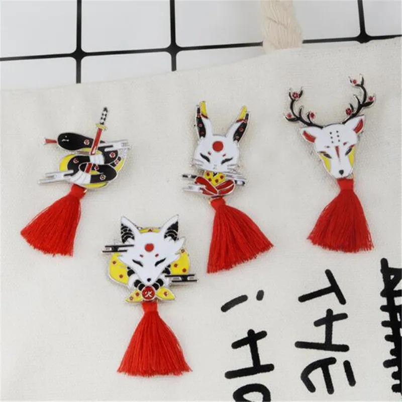 #*Cheap 1PCS New animal tassel metal badge rabbit fox cartoon brooch clothing jacket backpack decoration accessories
