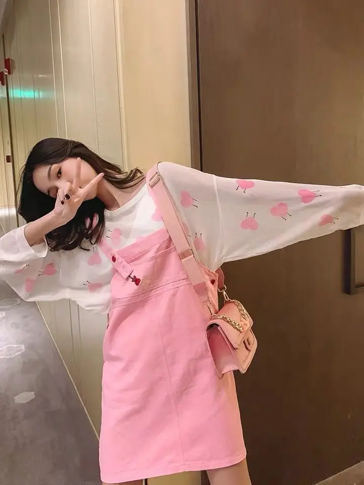 Women Two Piece Pink Outfits Matching Sets Club Outfits Kawaii Skirt Set Love Heart Knit T-shirt + Red Strap Skirt Women Two Piece Pink Outfits Matching Sets Club Outfits Kawaii Skirt Set Love Heart Knit T-shirt + Red Strap Skirt