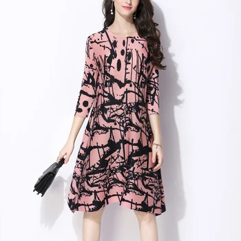 

2018 new spring Printed Fold women Dress Fashion Miyak Pleated O-neck 3/4 Sleeve Loose Large Size Female A-lne Dresses Tide D779