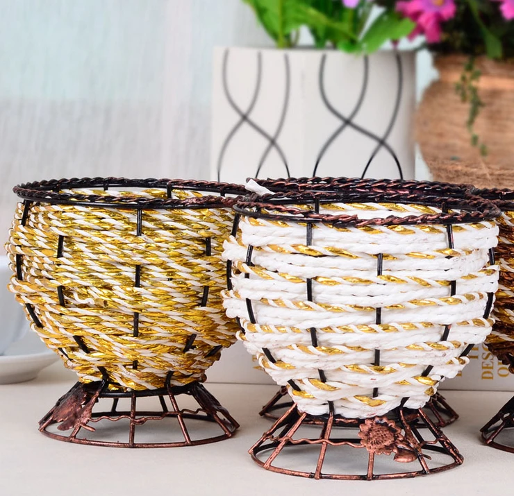 Free shipping New 2014 Small rattan and iron vase Tabletop vases