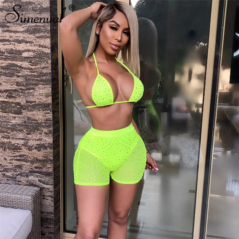 Billige Simenual Perlen Sexy Hot Frauen Zwei Stück Outfits Mesh Neon Bralette Und Shorts Sets Mode 2019 Sommer Party Clubwear Set dünne