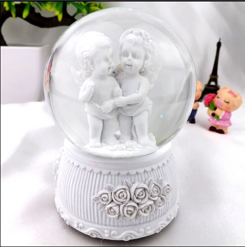 

free shipping Terrarium bedroom furnishings Cupid Crystal Music Box