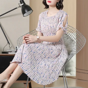 

Long Dress Women Off Shoulder Summer Dresses Floral Print Vintage White Polyester Sweet Pleated Dress