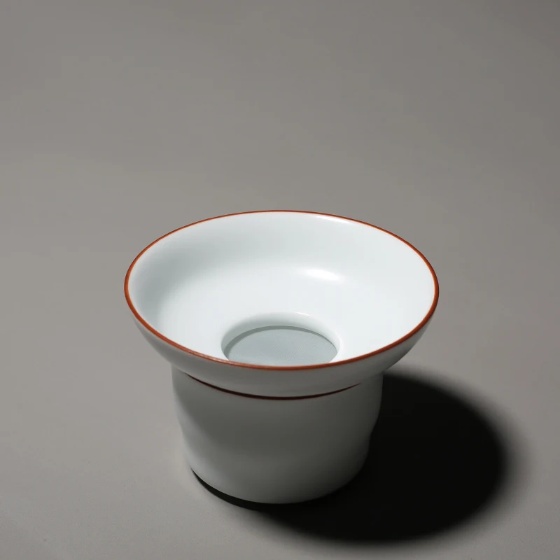 

Matte White Porcelain Tea Strainers Pigmented Ceramic Tea Infusers Chinese Kung Fu Green Tea Oolong Accessories Tea Leaf Filter