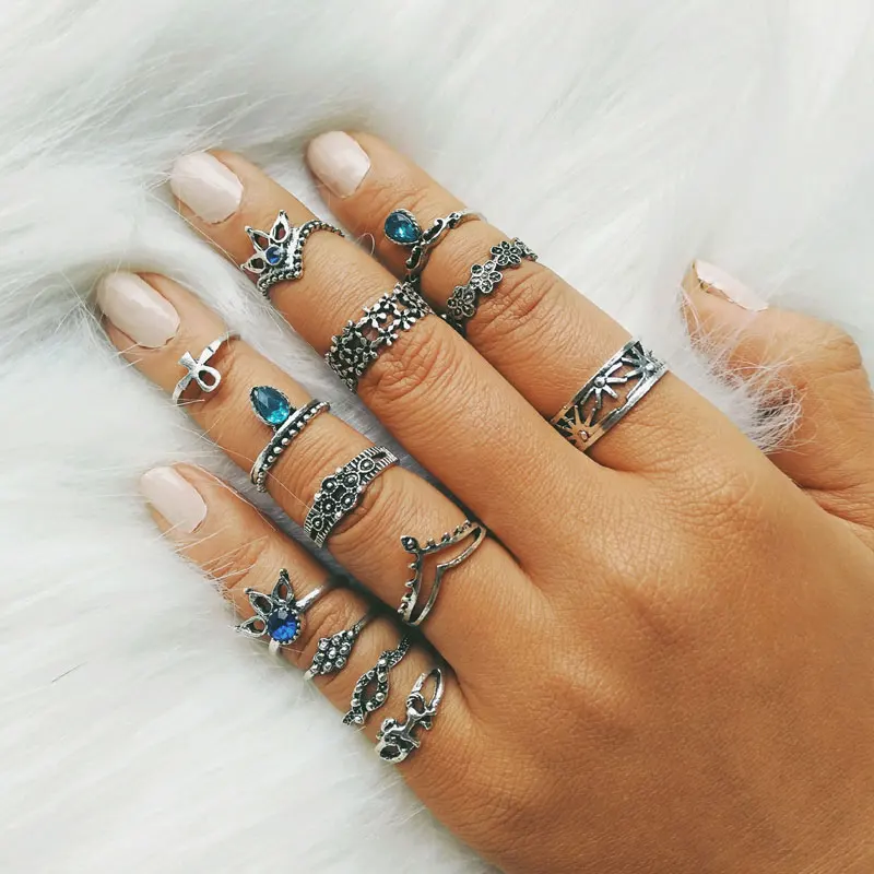 

DoreenBeads 2019 Fashion Rings Antique Silver Crown Flower Blue Rhinestone Gift 19mm - 14mm(US Size 2.75-9), 1 Set( 13 PCs/Set)