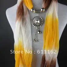 Статью шарф Модный очароватеьлный с плавным цветовым переходом; шарф подвеска в виде кисточки, из сплава 24 шт