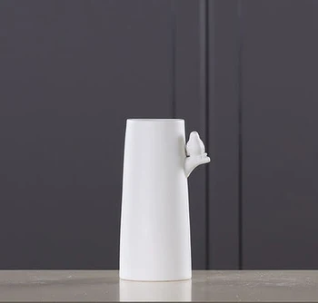 

Simple Owl / Bird / Squirrel Ceramic Vase Hand-embossed Three-dimensional Hand-white Flower Vase Home Decoration
