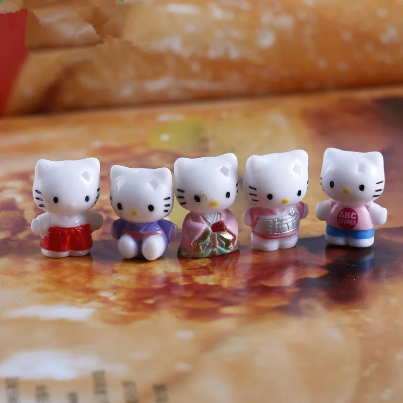 

Free shipping 20mm 1PC hello kitty cat mini toys cute cartoon figure micro landscape decorations