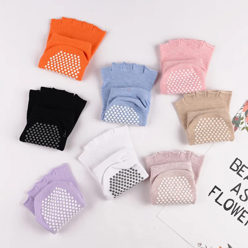 Women-Yoga-Socks-Half-Five-Fingers-Cotton-Half-Toe-Professional-Anti-Slip-Ladies-Ventilation-Pilates-Ankle-Grip-Durable-Open-Socks-SCL563 (10)